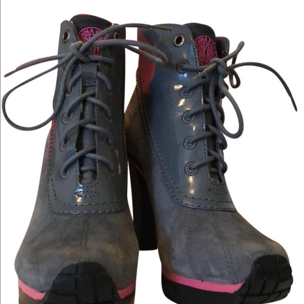 Wore them once! You can’t even tell 🧐